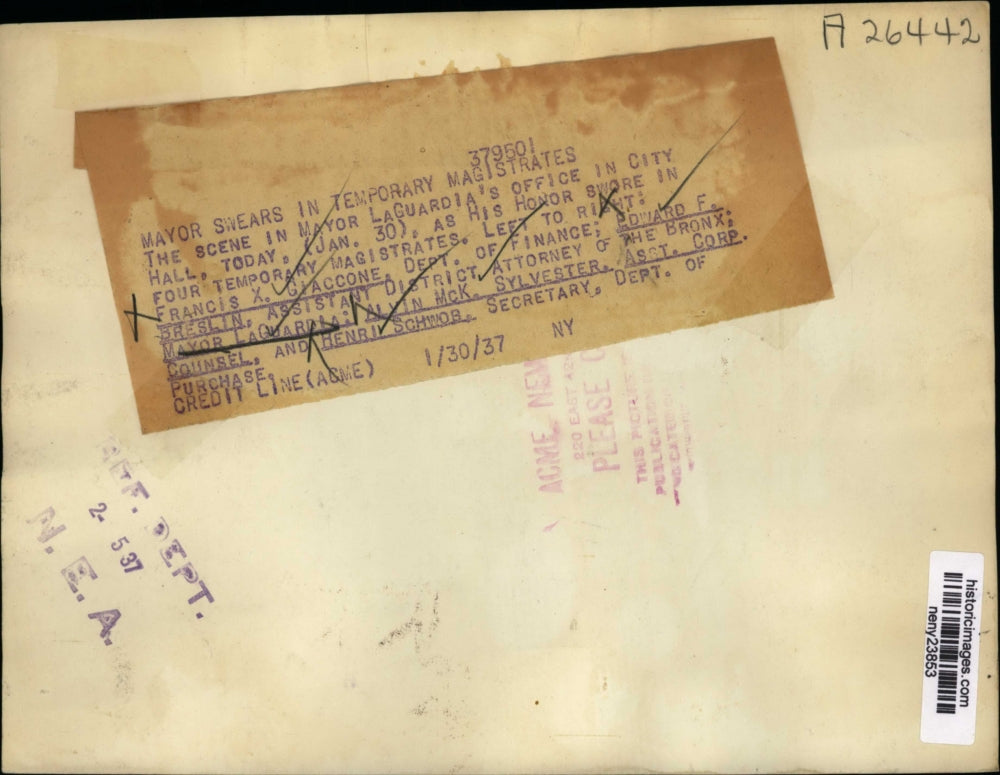 1937 Press Photo NEW YORK MAYOR SWEARS IN TEMPORARY MAGISTRATES NYC - neny23853