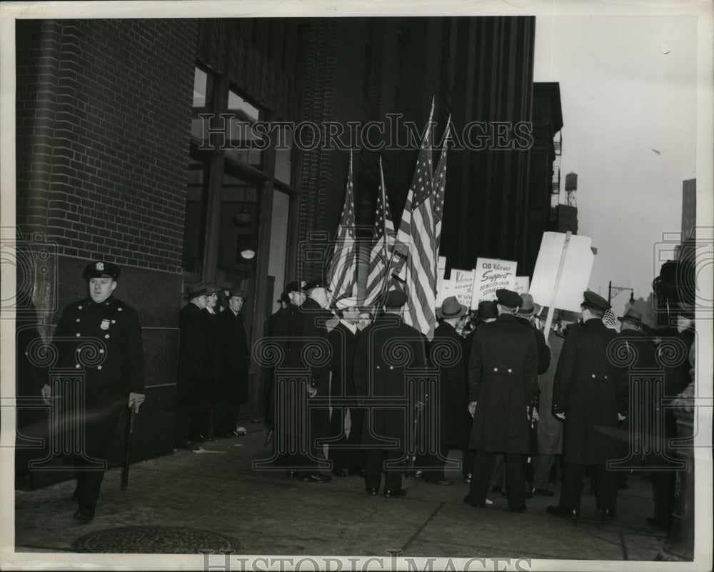 1946 Press Photo New York Western Union Picketing/Strike NYC - neny24270