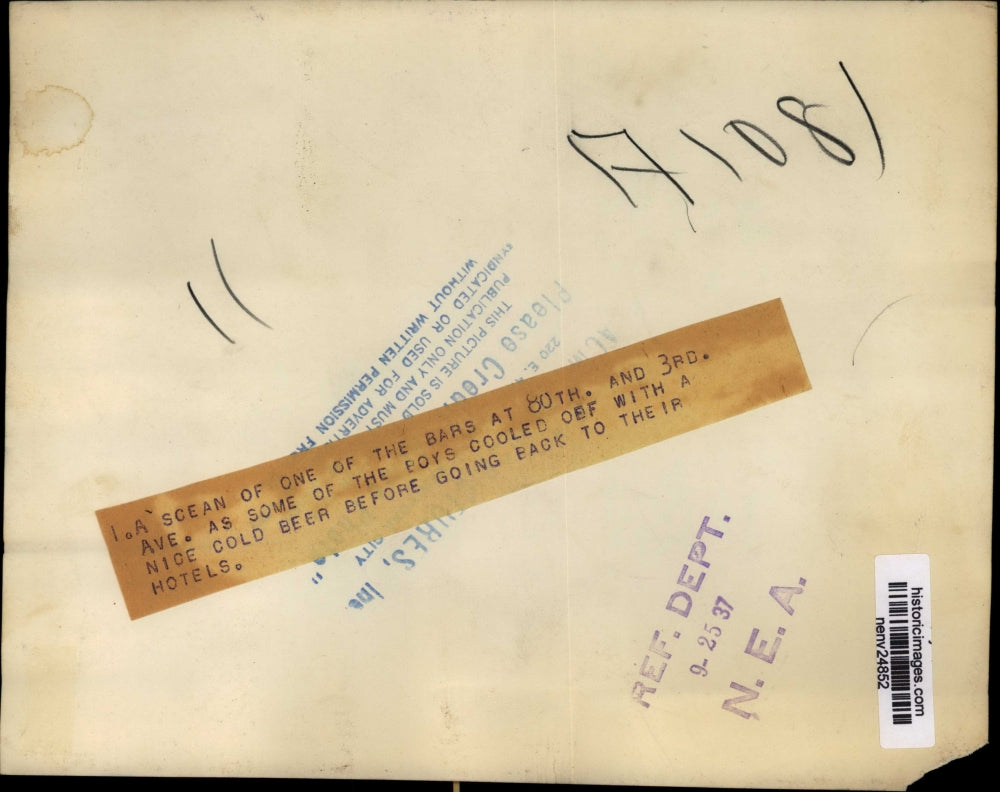 1937 Press Photo New York Legionnaires at 80th and 3rd Ave Bar NYC - neny24852