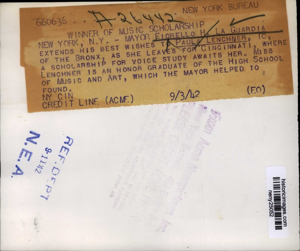 1942 Press Photo New York Mayor LaGuardia Scholarship Winner Paula Lenchener NYC