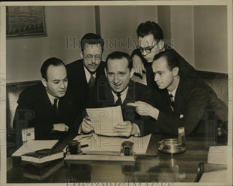 Load image into Gallery viewer, 1939 Press Photo New York U.S Attorneys to prosecute Judge Martin Manton NYC
