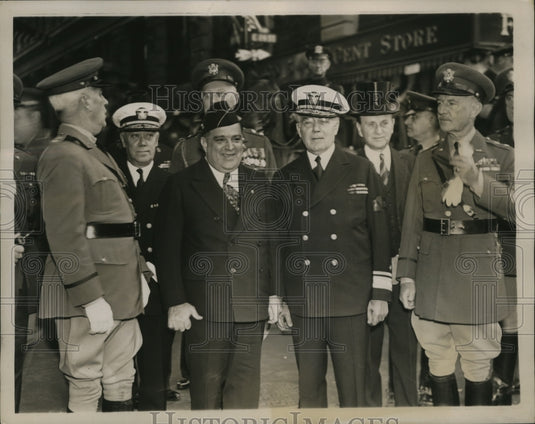 1937 Press Photo New York Mayor F.H La Guardia with fellow Legionnaires NYC
