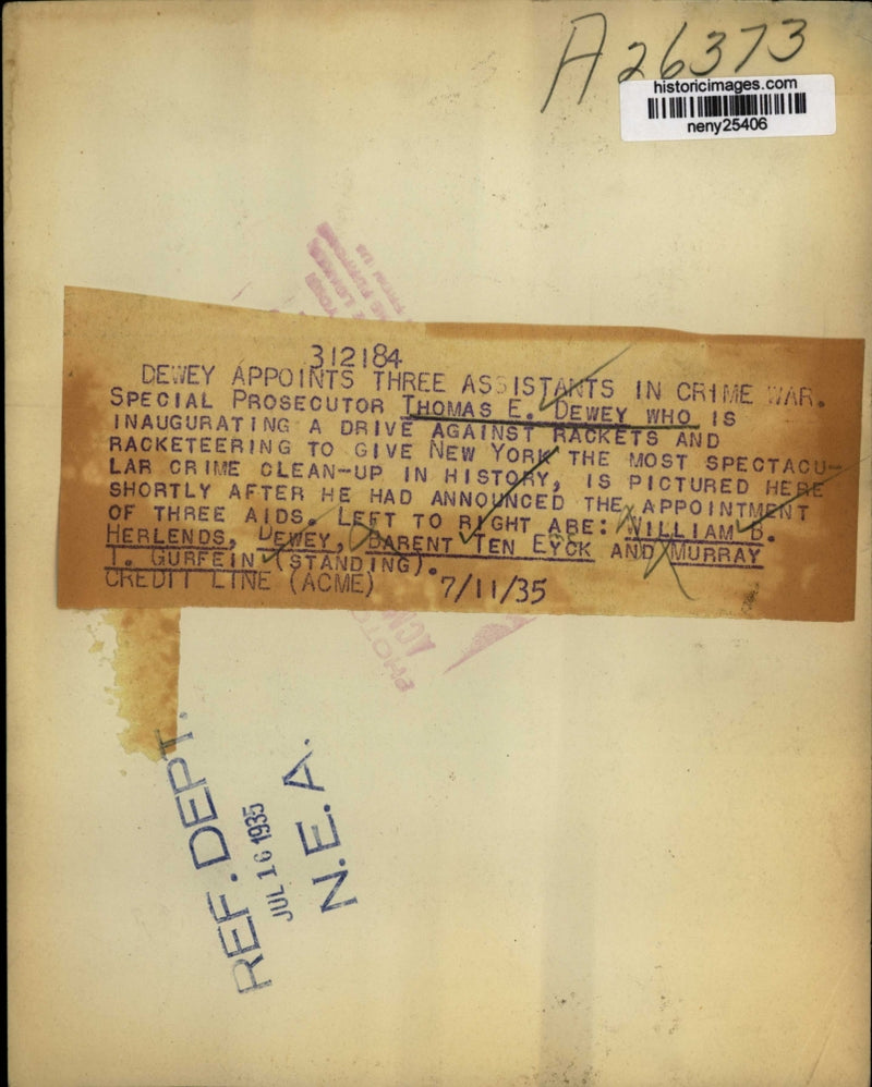 Load image into Gallery viewer, 1935 Press Photo NEW YORK DEWEY APPOINTS THREE ASSISTANTS IN WAR CRIME NYC
