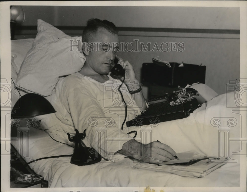 1937 Press Photo NEW YORK ACE STUNT FLIER INJURED IN TRAIN TRIP NYC - neny25672- Historic Images