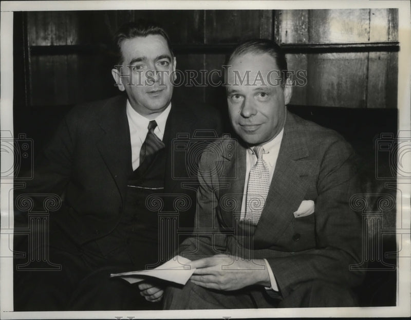 Load image into Gallery viewer, 1940 Press Photo New York William O'Dwyer, John Amen Confer on Crime NYC
