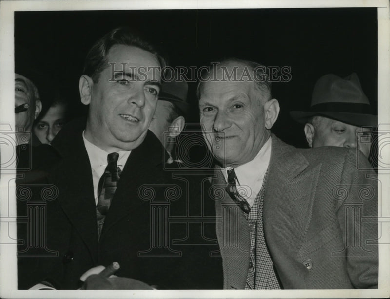 Load image into Gallery viewer, 1941 Press Photo New York William O'Dwyer, Mike JAcobs at Louis-Nova Fight NYC
