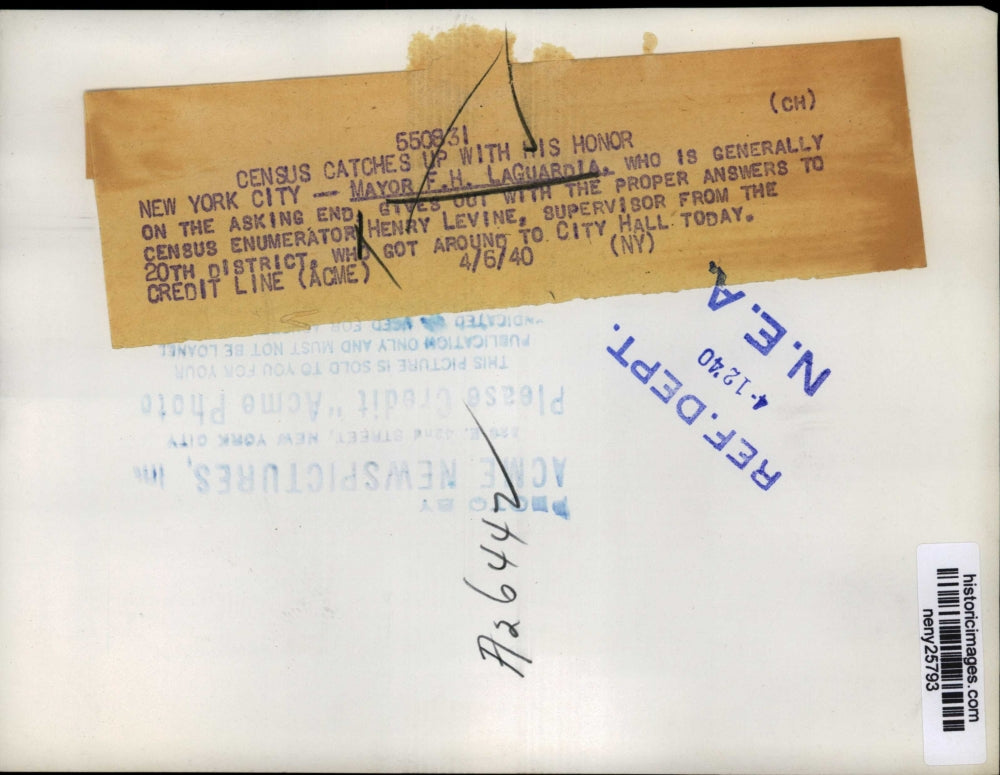 1949 Press Photo New York Mayor F.H. La Guardia and Henry Levine at City Hall