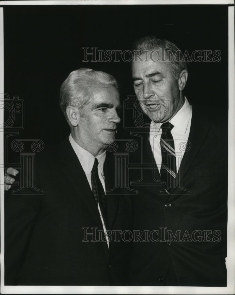 Load image into Gallery viewer, 1968 Press Photo New York A $100-a-Plate Dinner for Paul O'Dwyer NYC - neny26717
