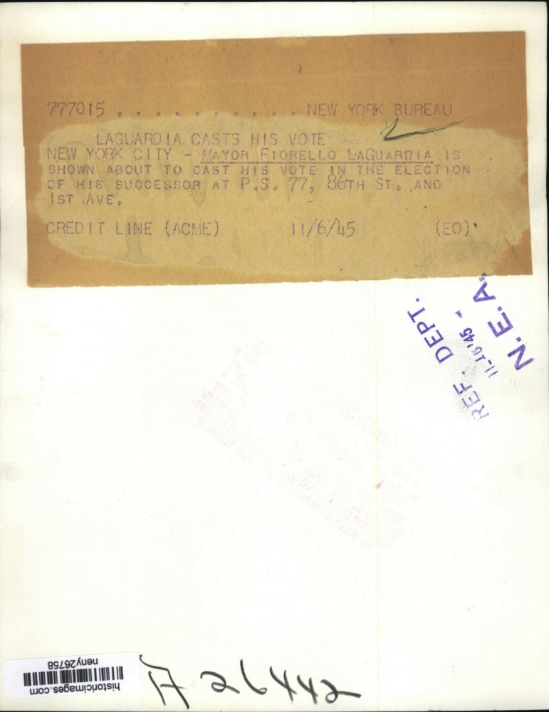 1945 Press Photo LaGuardia Casts His Vote NYC - neny26758