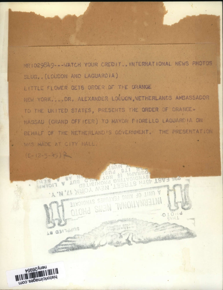 1945 Press Photo New York Mayor LaGuarrdia & Dr Alexander Loudon in NYC