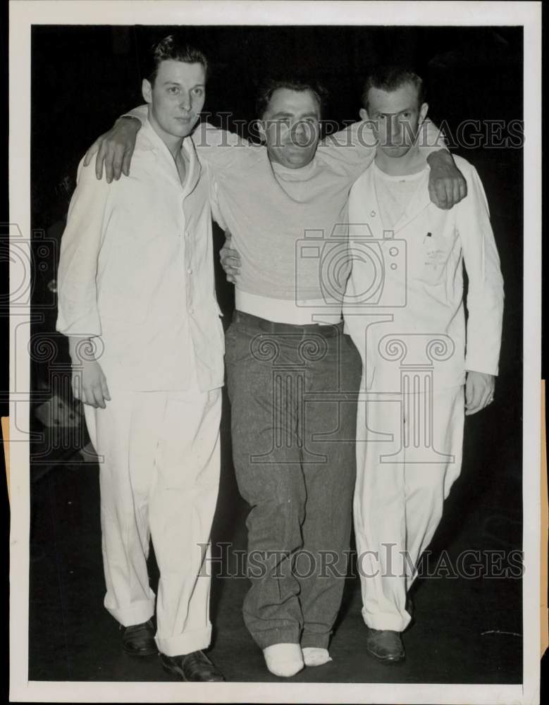 1945 Press Photo Medical orderlies help Gundular Johnson at NY Boat Accident- Historic Images