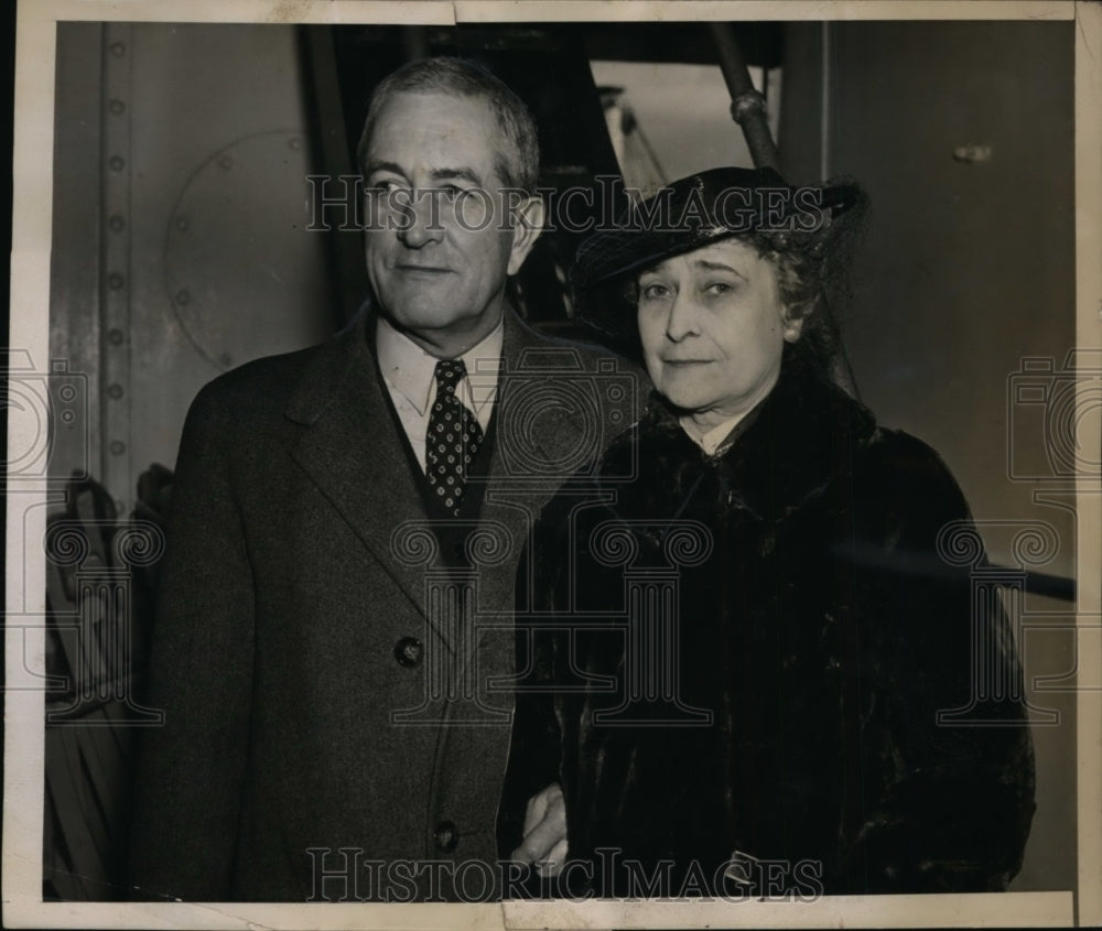 1939 Press Photo Clarence Ridley, governor of Panama Canal zone, and wife