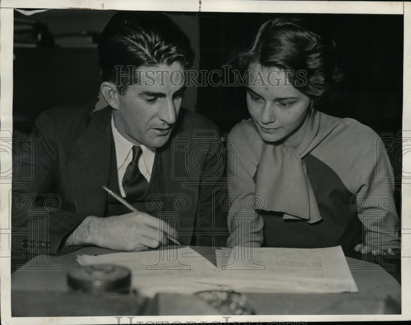 Load image into Gallery viewer, 1933 Press Photo J. L. Donovan, Margaret Stabler to unionize NRA employees
