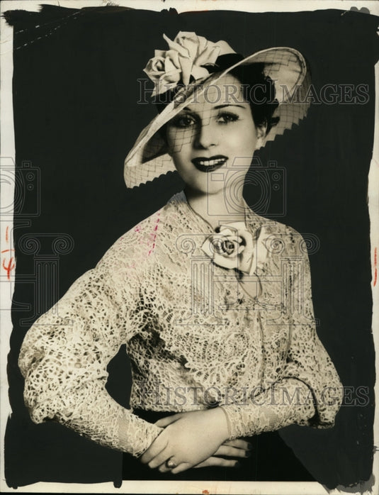 1935 Press Photo Yvonne Laget - neo00468