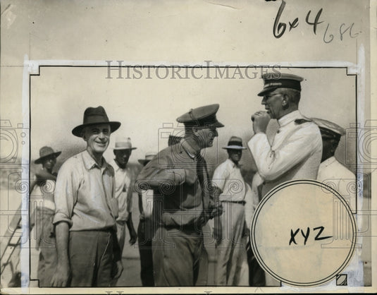 1930 Press Photo US relief workers at Santo Domingo Reed P Clark, Maj C Crockett
