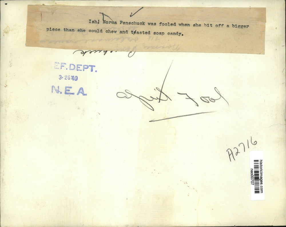 1940 Press Photo Norma Penschuck tries candy that is really made of soap