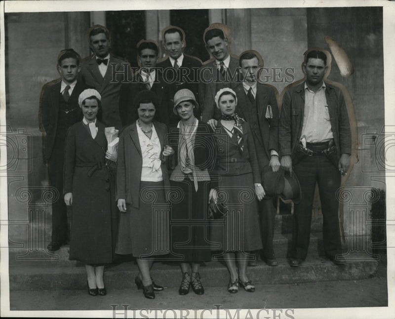 Load image into Gallery viewer, 1932 Press Photo Marshall College students at a function - neo00754
