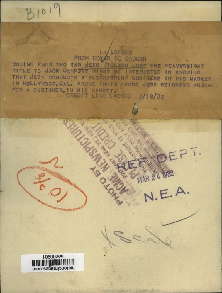 1932 Press Photo ex-Boxer Jess Willard Selling Produce in Hollywood, California