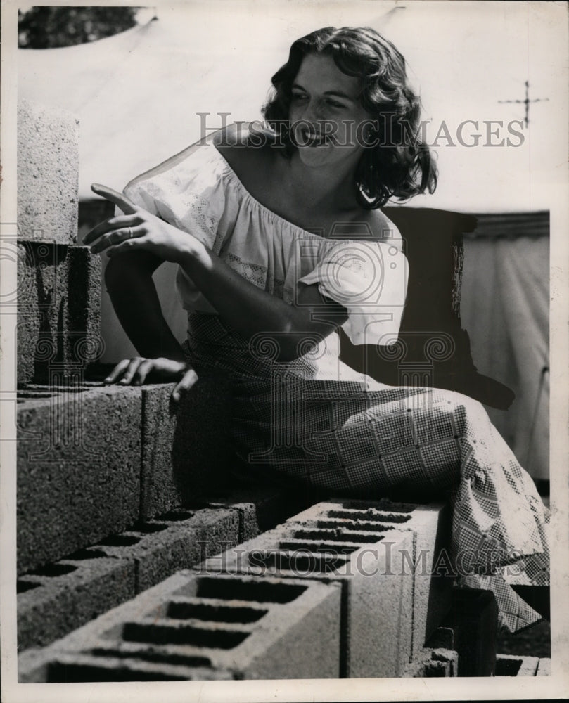 1949 Press Photo Dolores McNeeley - neo01219