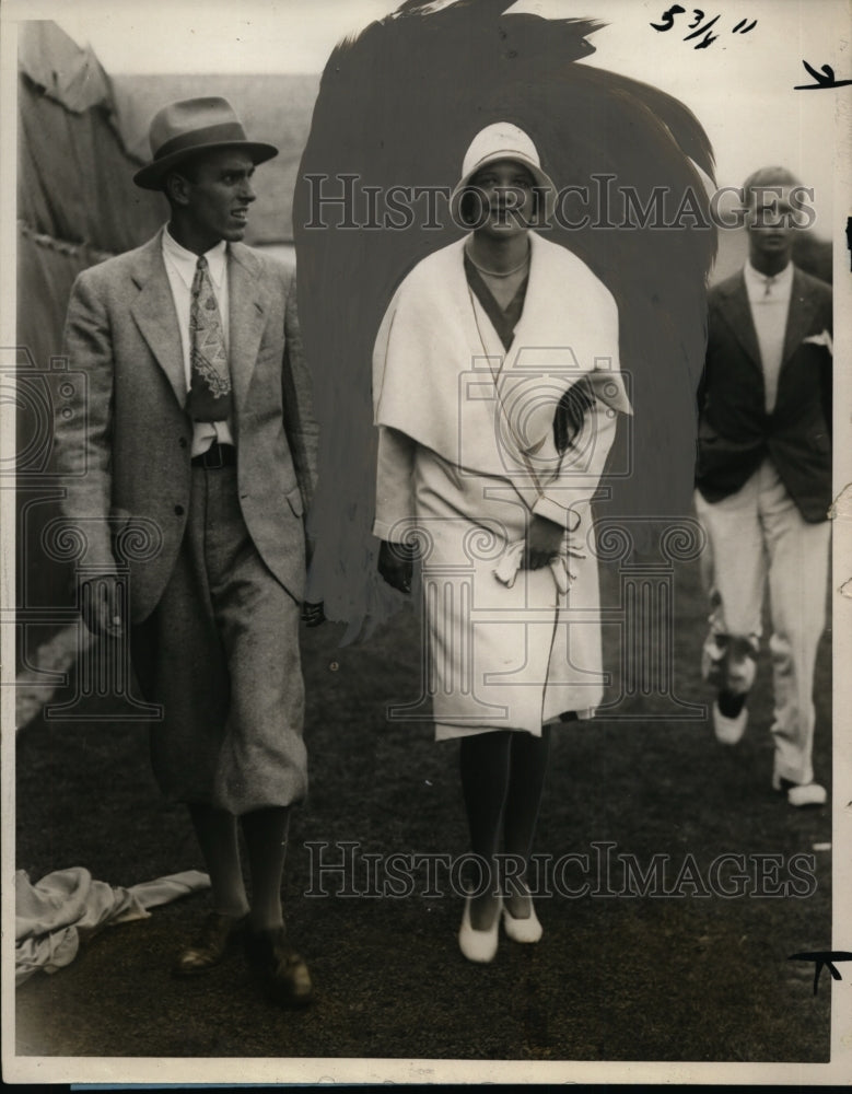 1928 Press Photo June Hoss of NY society & RS Hattersley at the races