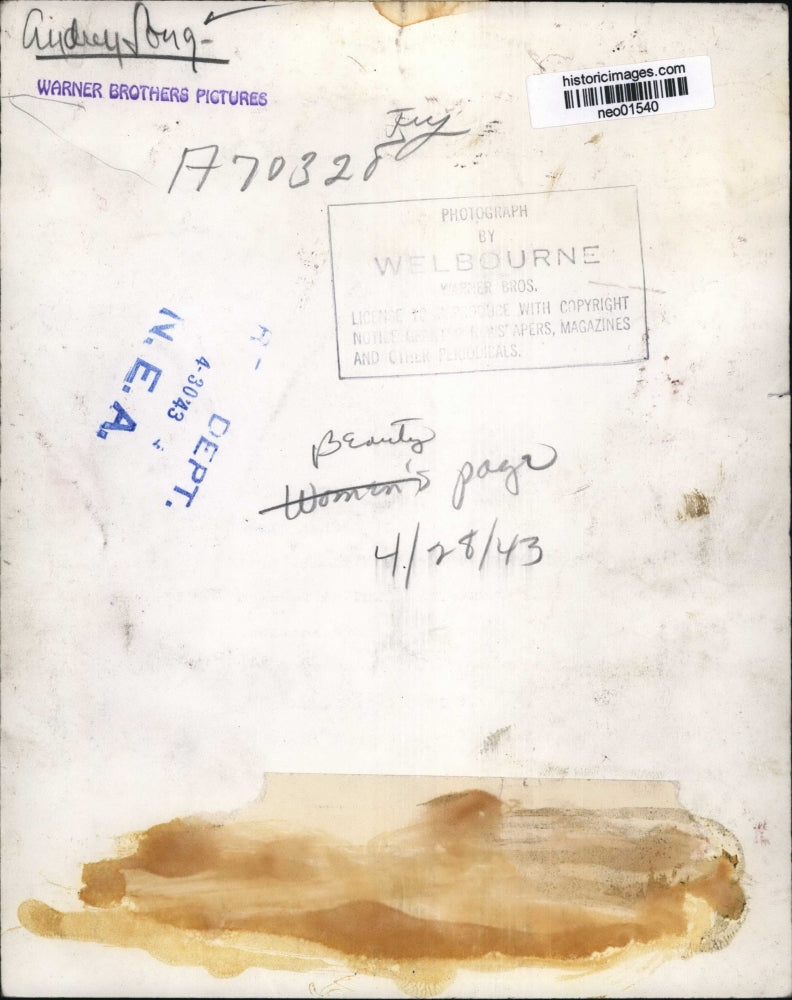 1943 Press Photo Audrey Soug for Warner Brothers Pictures - neo01540