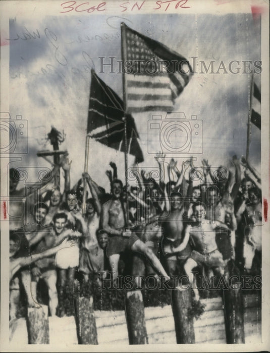 Press Photo US Prisoners of War released from Japan prison camps - neo01554