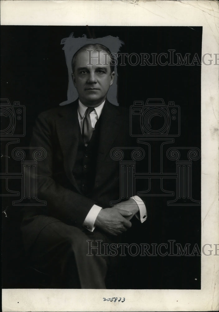 1937 Press Photo Mr Owen Young in his business suit - neo01556