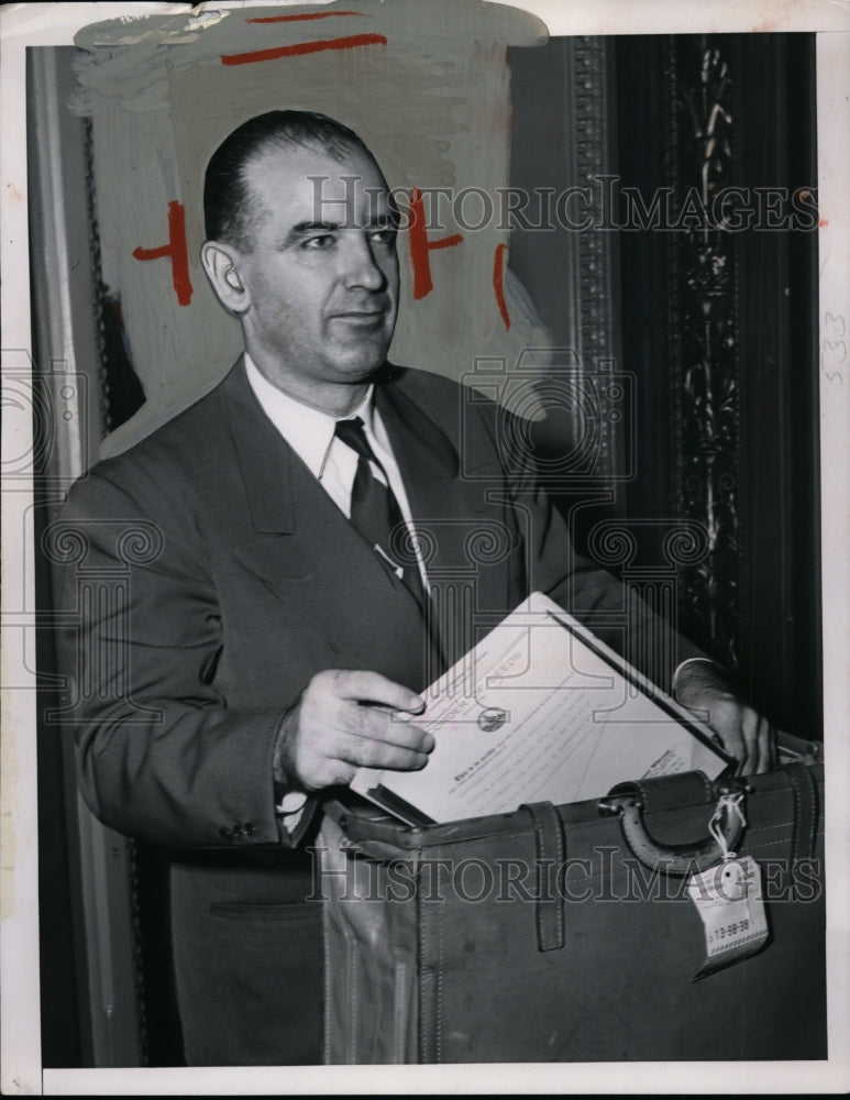 1951 Press Photo Senator Joseph McCarthy After Senate Speech, Washington, D.C.
