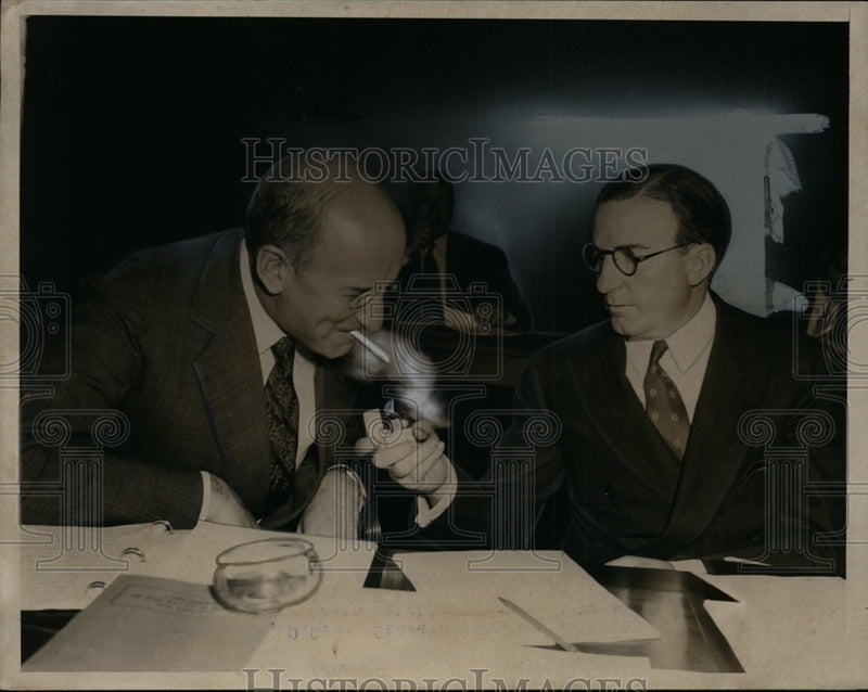 Load image into Gallery viewer, 1939 Press Photo Treasurt Secretary Henry Morgenthau &amp; Undersecy John Hanes

