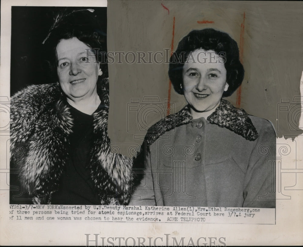 1951 Press Photo US Deputy Marshal Katherine Allen with Mrs Ethel Rosenberg