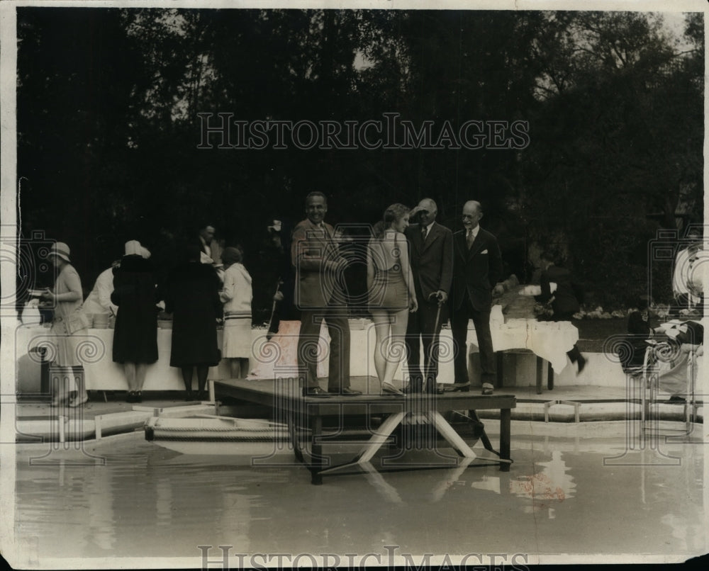 1929 Press Photo Irene Victor of Chicago Miss 1930 in old style bathing suit
