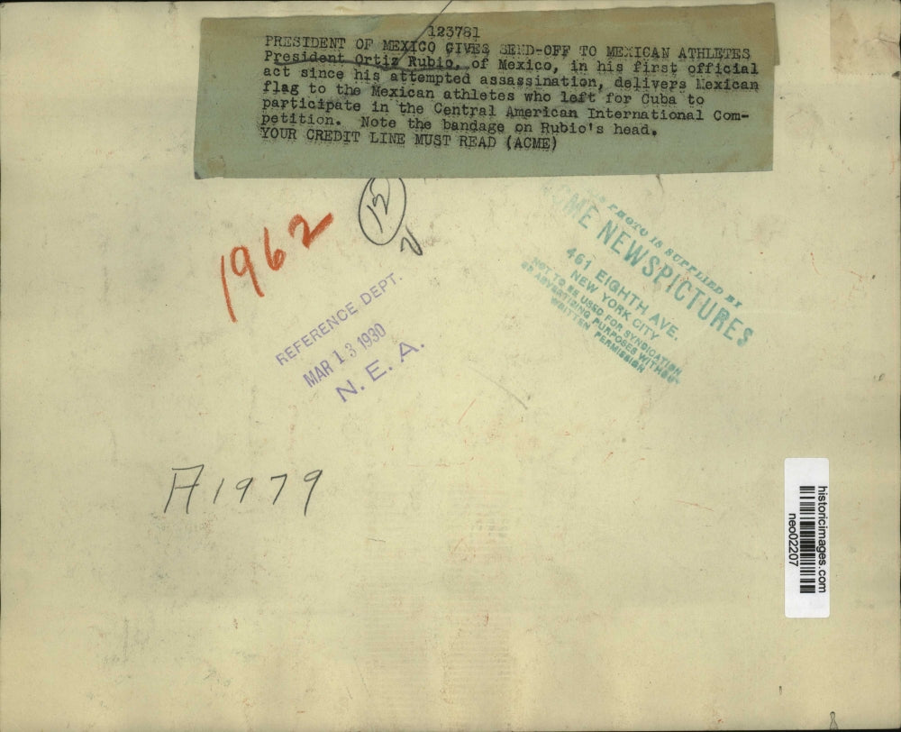 1930 Press Photo President Ortiz Rubio Sending-Off Mexican Athletes to Cuba