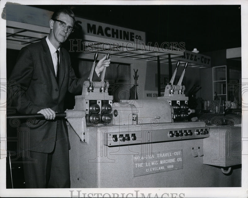 Load image into Gallery viewer, 1958 Press Photo S.H. Hawley of Lewis Machine Company, Curtis Manufacturing Co.
