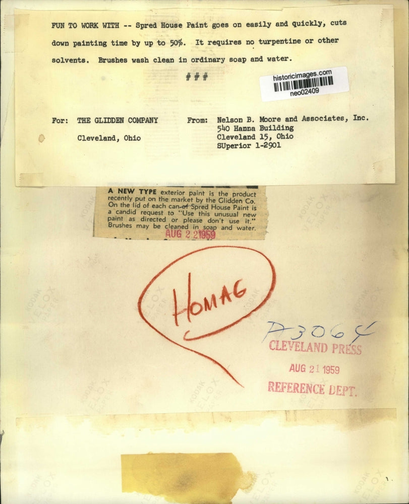 1959 Press Photo Woman Using Glidden Spred House Paint - neo02409