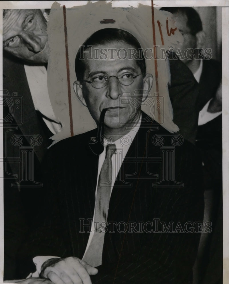 Load image into Gallery viewer, 1934 Press Photo Lammot du Pont II, Chemist - neo02511
