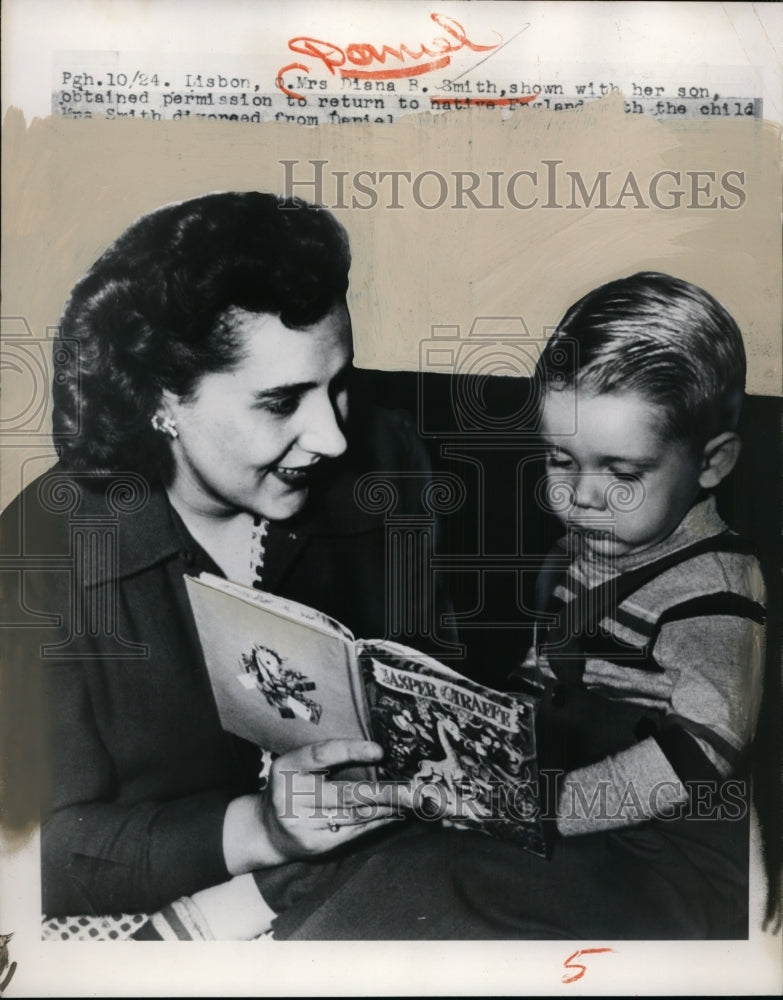 1949 Press Photo Mrs Daniel Smith with Son Returns to England After Divorce- Historic Images