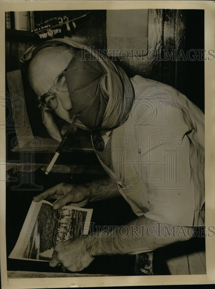 1943 Press Photo Bert Wass, Acme Newspictures Printer w Toothache San Franciso