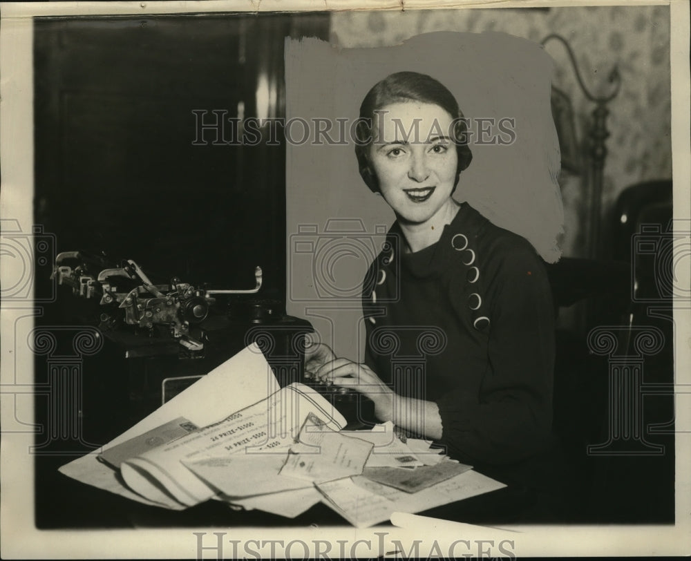 1933 Press Photo Helen Madden, Won $5,000 in Radio Contest Prize - neo02953