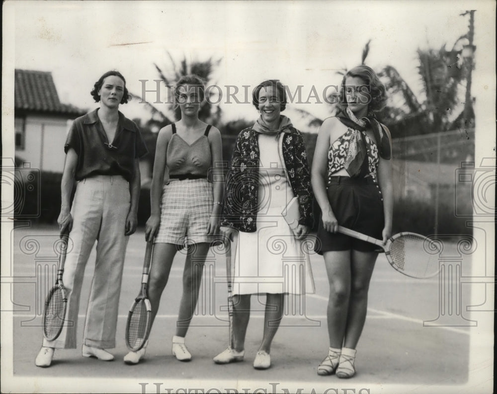 1936 Press Photo Socialites at Sea Spray Beach, Palm Beach, Florida - neo03003