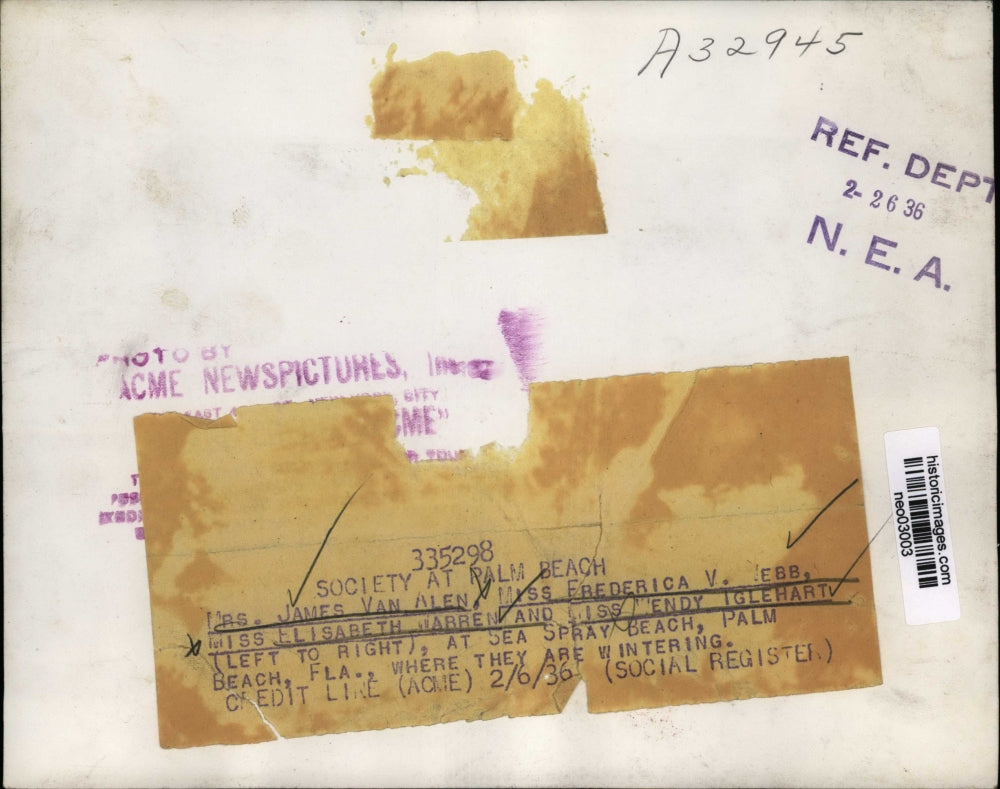 1936 Press Photo Socialites at Sea Spray Beach, Palm Beach, Florida - neo03003