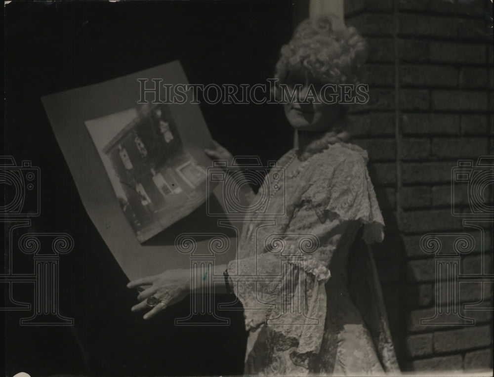 1921 Press Photo Mrs. William W. Richardson with Lafayette Tree Photograph