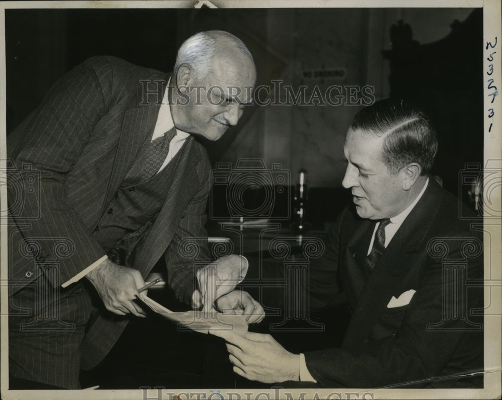 1939 Press Photo H.S. Vance, Paul S. Hoffman with National Monopoly Committee