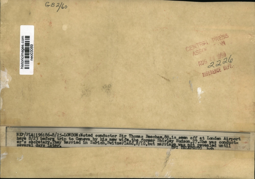 1959 Press Photo Conductor Sir Thomas Beecham & Wife Shirley at London Airport