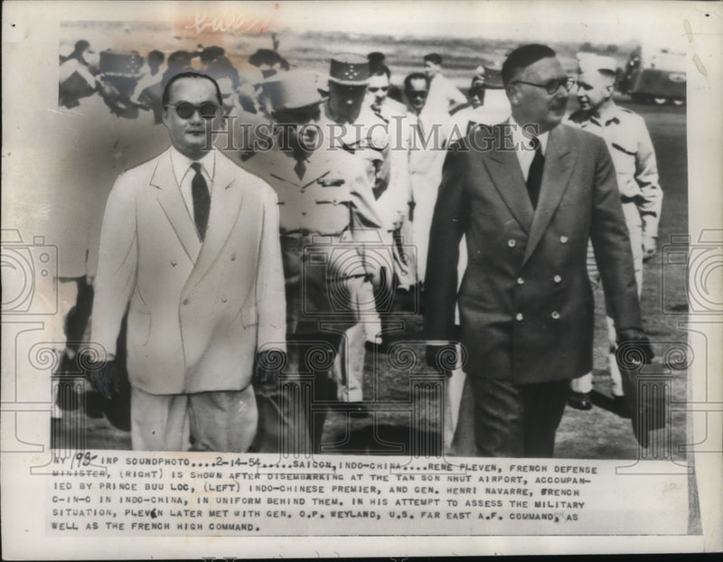 Load image into Gallery viewer, 1954 Press Photo Rene Pleven at Tan Son Nhut Airport with Prince Buu Loc, Saigon
