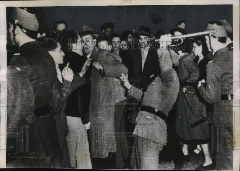 Load image into Gallery viewer, 1952 Press Photo Berlin Police Driving Communist Demonstration to Soviet Sector
