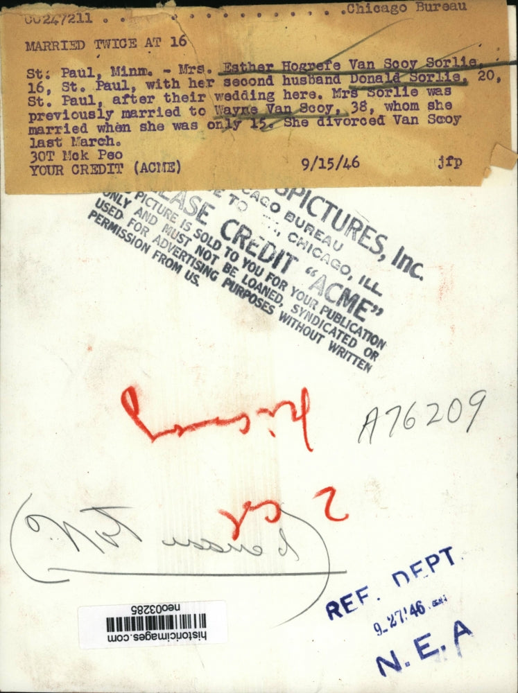 1946 Press Photo Esther Hogrefe Van Scoy Sorlie & husband Donald Sorlie Wed