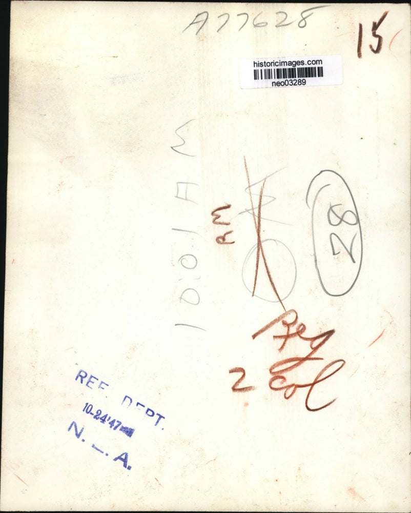 1947 Press Photo Van Melvyn Vincent held by Clara Vincent, Father Curtis Vincent