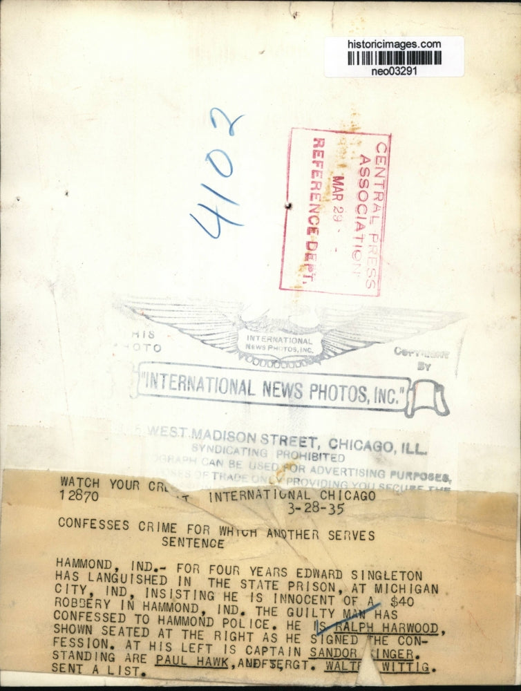 1935 Press Photo Ralph Harwood Confessing Robbery with Police, Hammon, Indiana