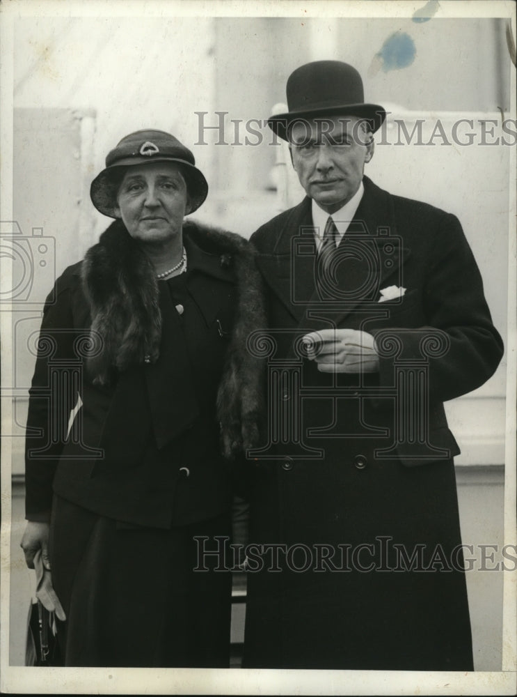 1933 Press Photo Arthur C. Hardy &amp; Wife Aboard S.S. Olympic in New York City- Historic Images