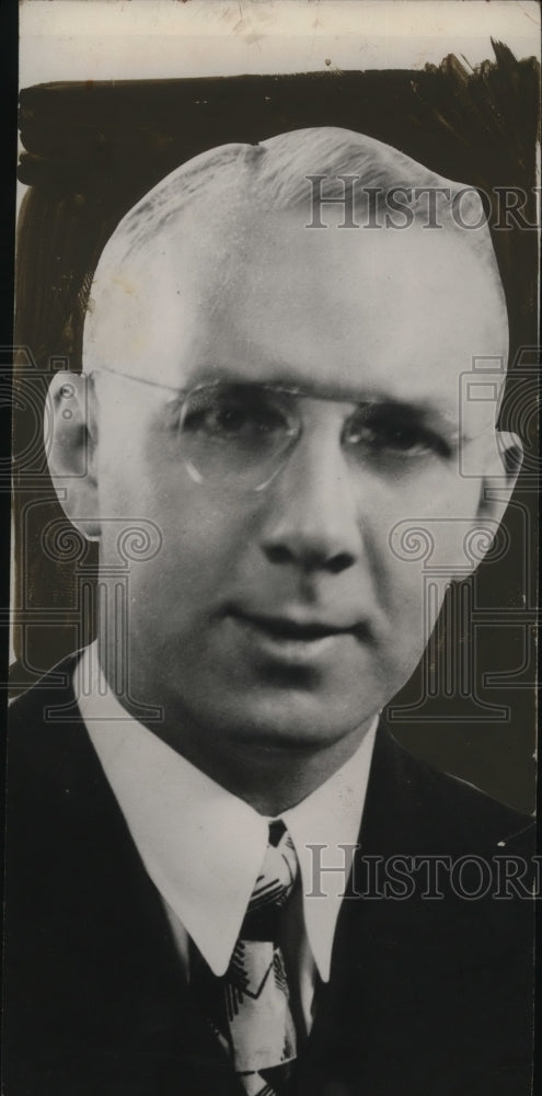 1946 Press Photo H.M. Aitken, President Cuyahoga county Savings & Loan League